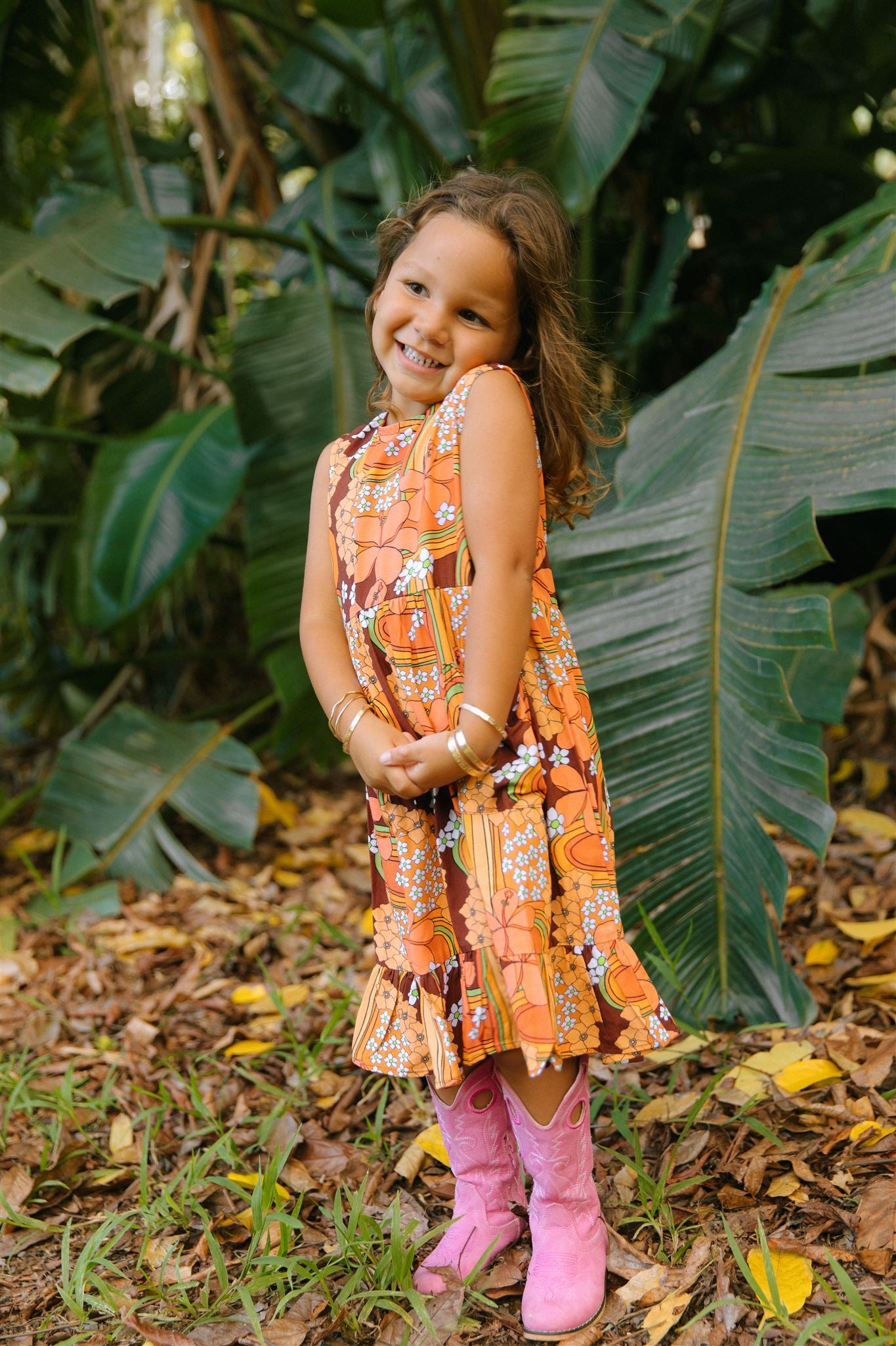 Kaliko Girlʻs Dress in Brown Retro Rainbow