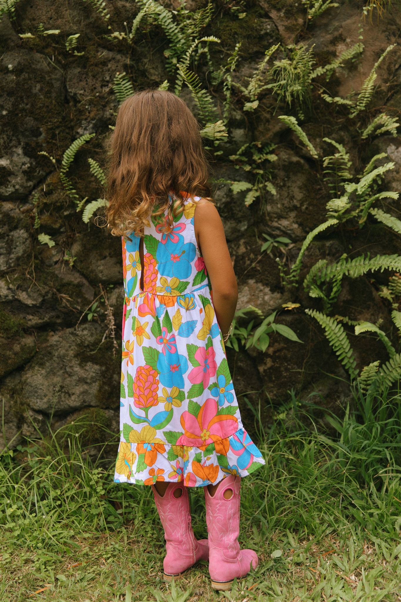 Kaliko Girlʻs Dress in Retro Rainbow Garden