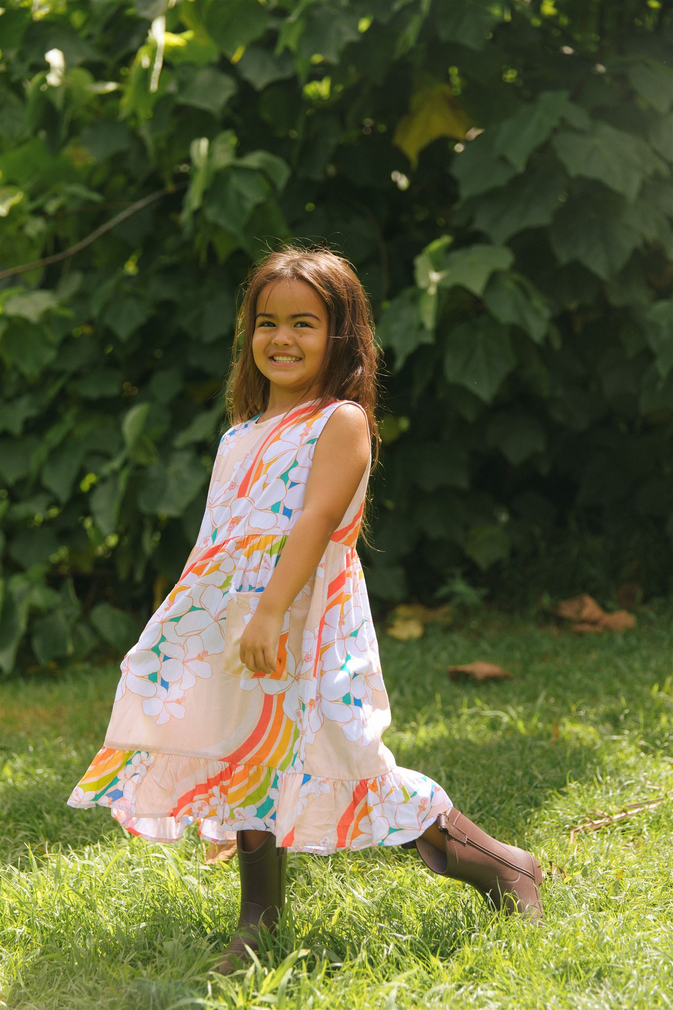 Kaliko Girlʻs Dress in Anuenue Waves