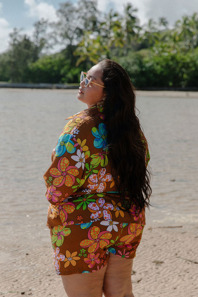 Brook Shorts in Groovy Pua Power