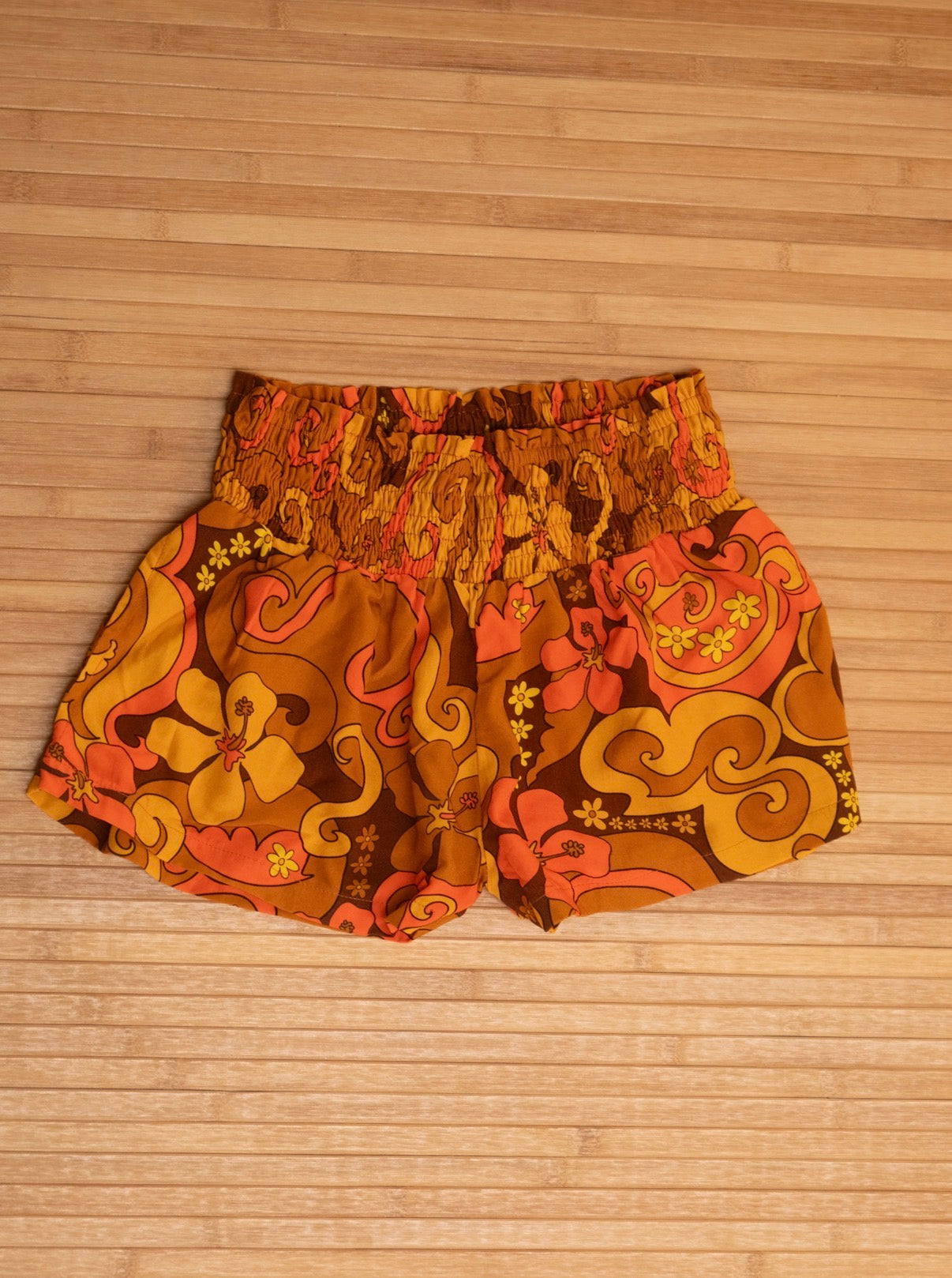 Beverly Shorts in Psychedelic Hibiscus
