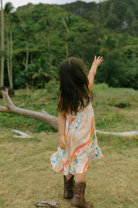 Kaliko Girlʻs Dress in Anuenue Waves