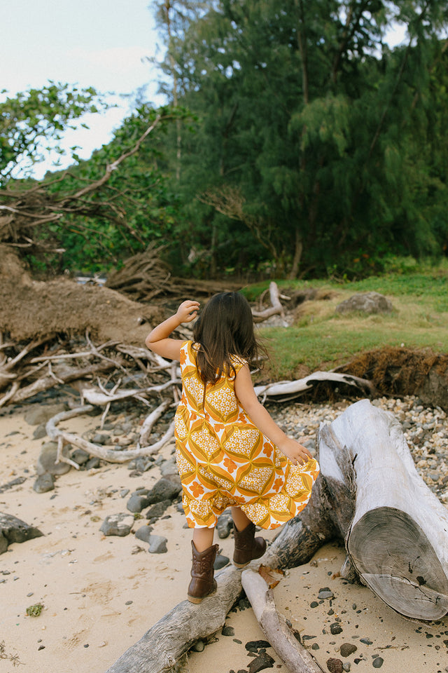 Kaliko Girlʻs Dress in Retro Diamond