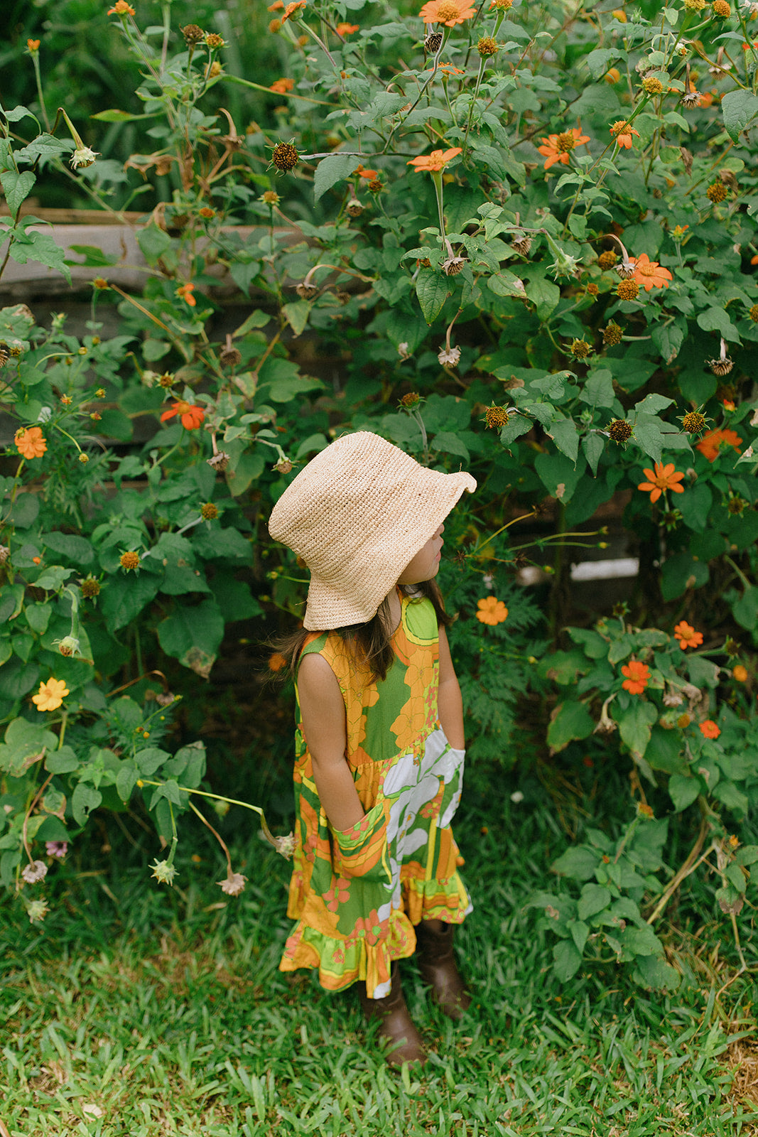 Kaliko Girlʻs Dress in Green Retro Rainbow