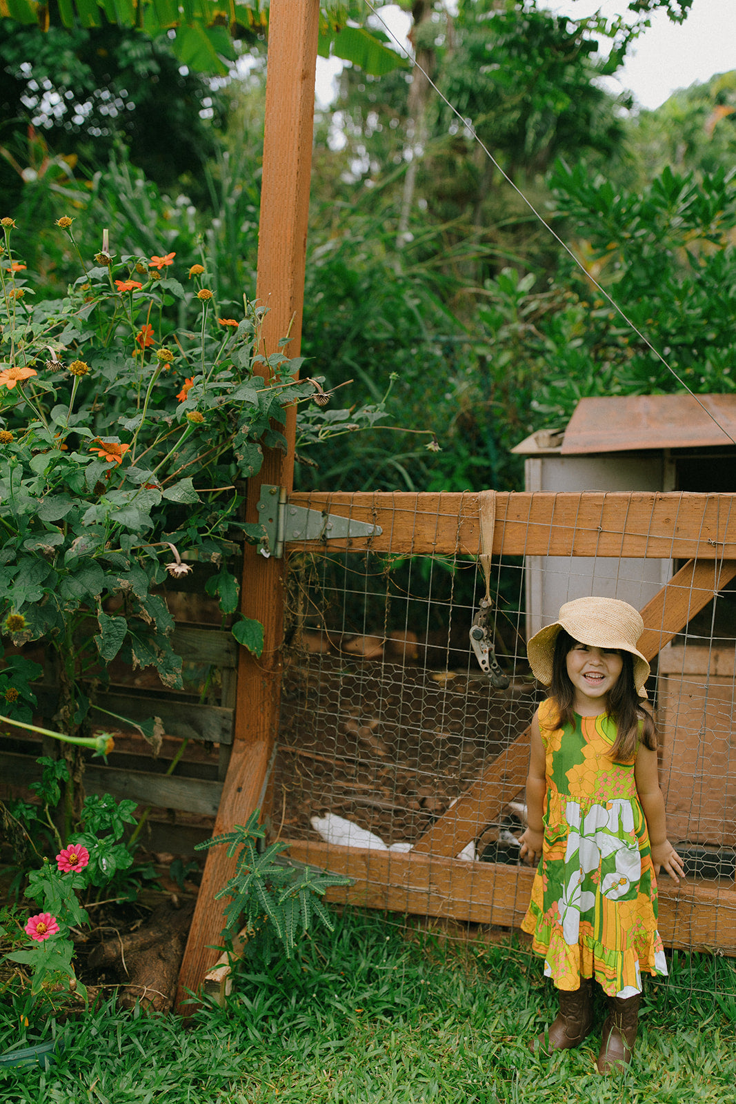 Kaliko Girlʻs Dress in Green Retro Rainbow